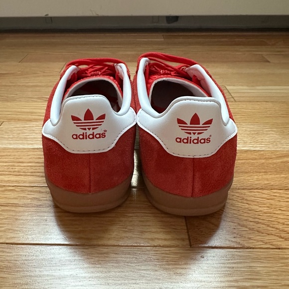 Red Adidas Gazelle indoor - Picture 3 of 5